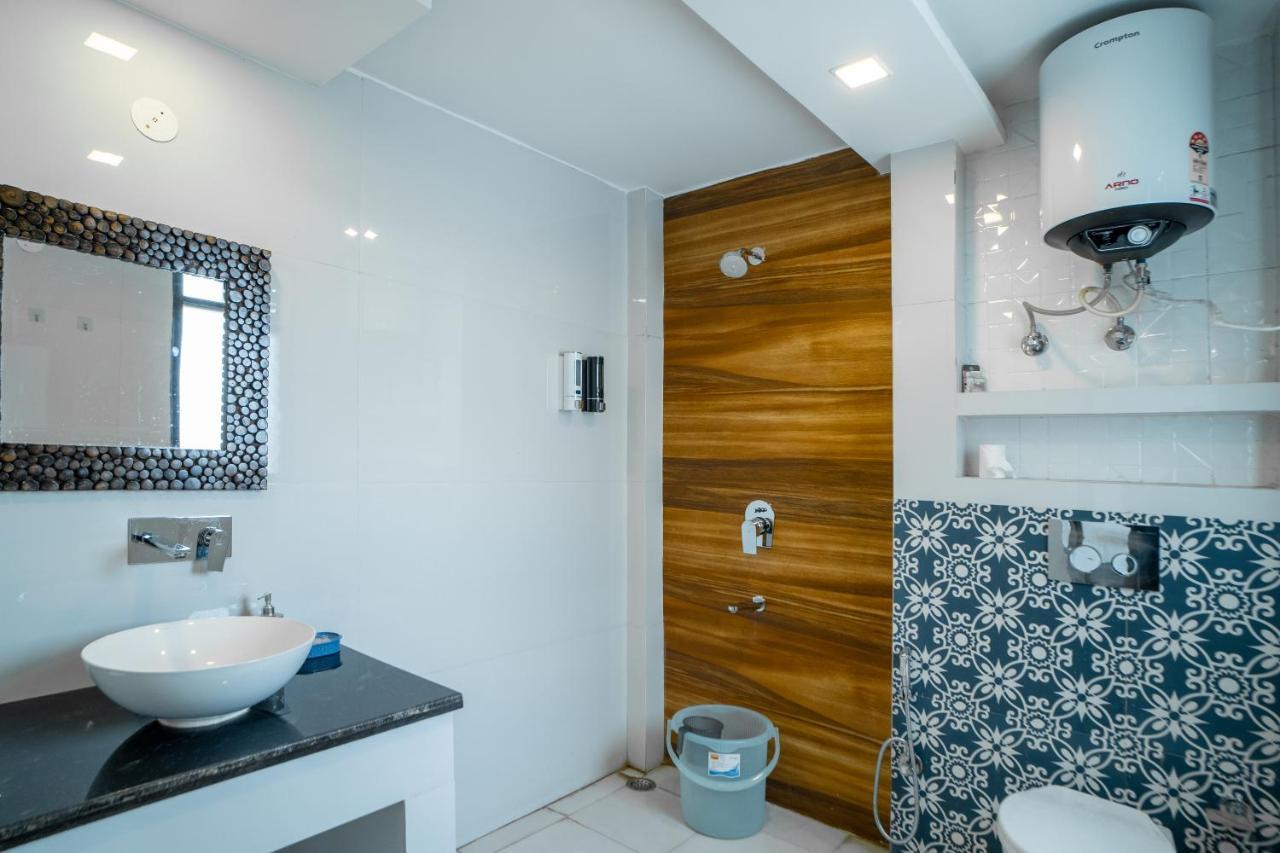 Flxho Uno - Serviced Apartment & Rooms - Golf Course Road Γκουργκάον Εξωτερικό φωτογραφία